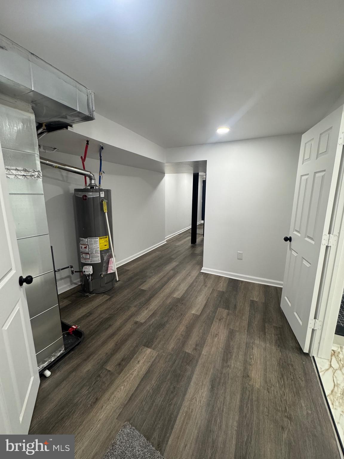 6627 N SMEDLEY STREET