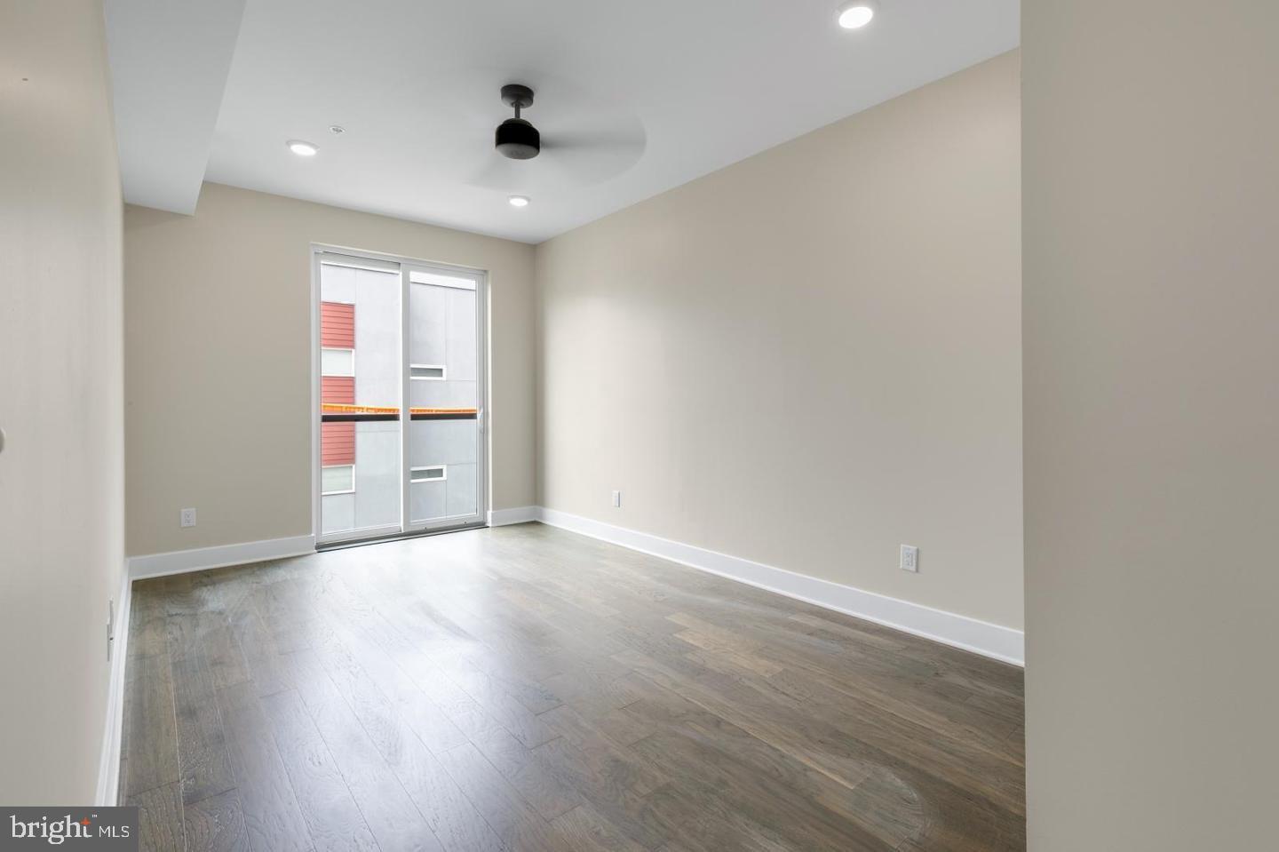 1868 FRANKFORD AVENUE 304