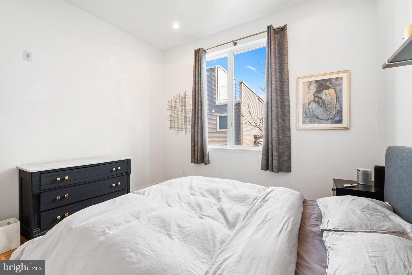 1617 N HOPE STREET 27 2D