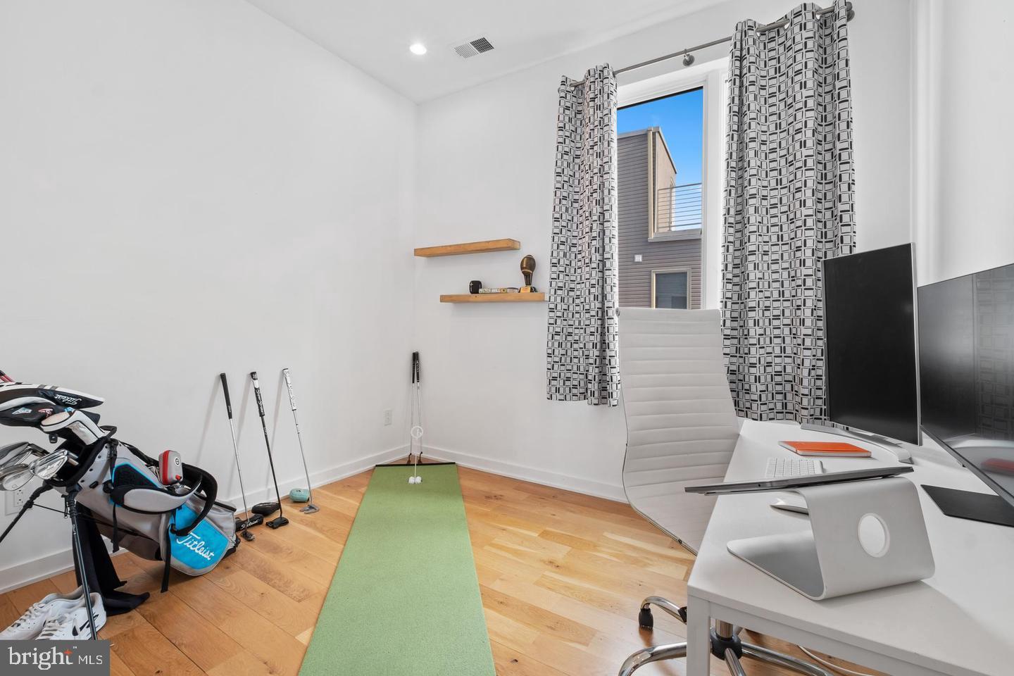 1617 N HOPE STREET 27 2D