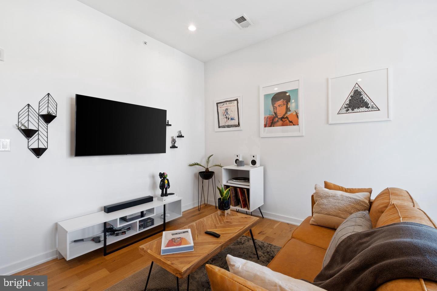 1617 N HOPE STREET 27 2D