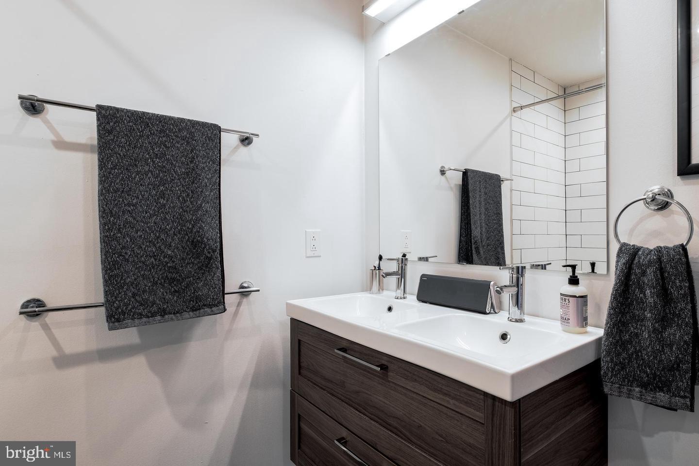 1617 N HOPE STREET 27 2D