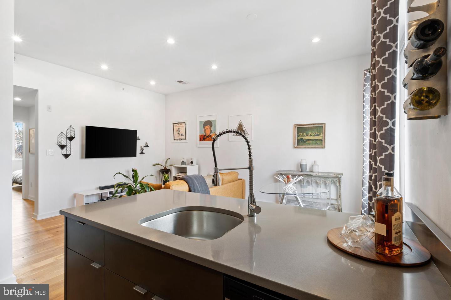 1617 N HOPE STREET 27 2D