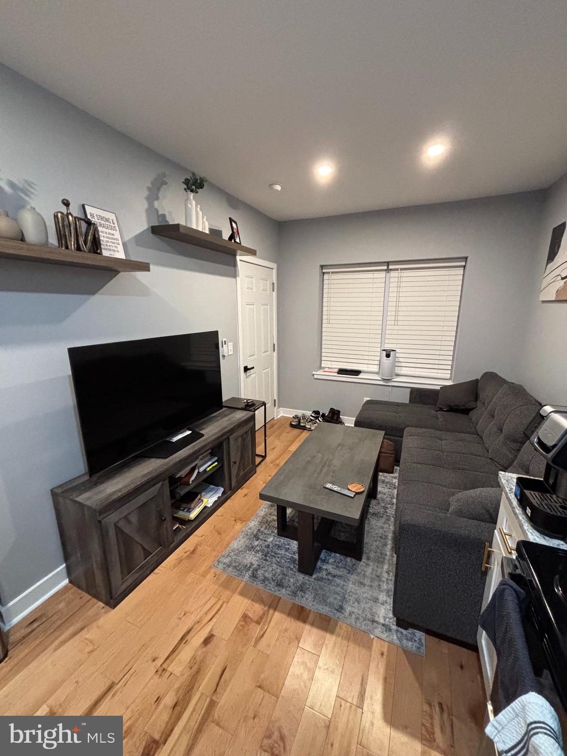 1921 S CROSKEY STREET