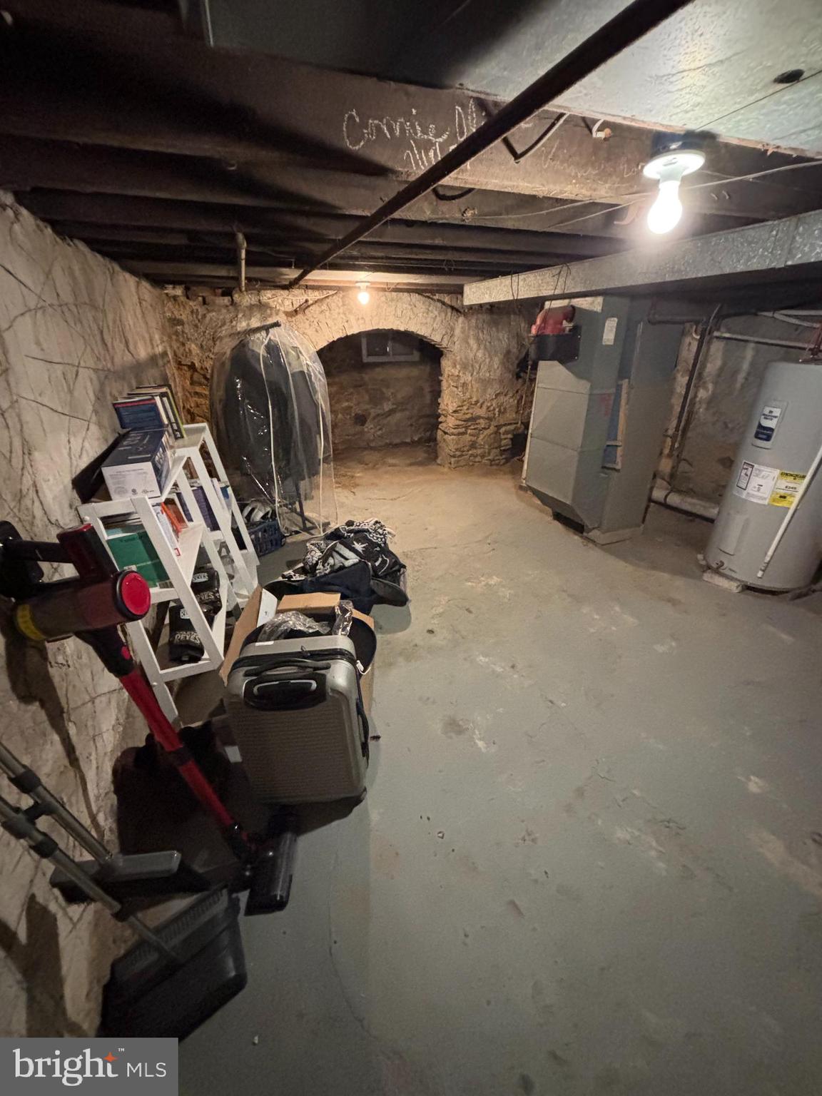 1921 S CROSKEY STREET