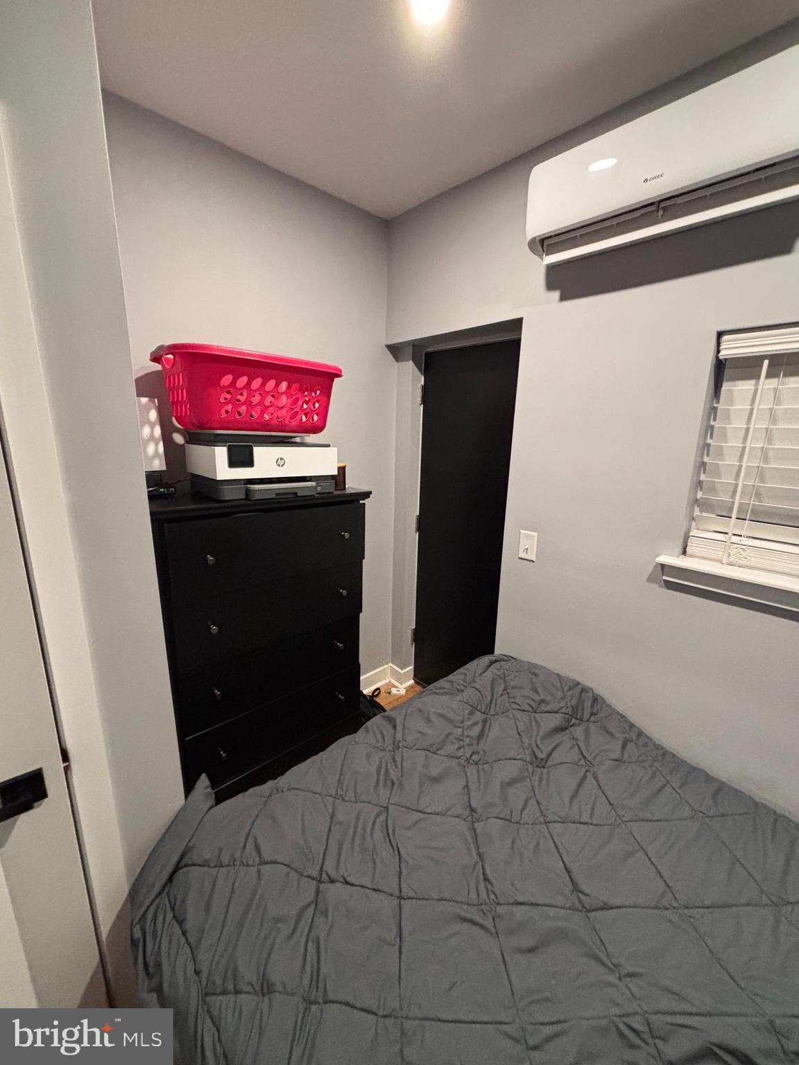 1921 S CROSKEY STREET