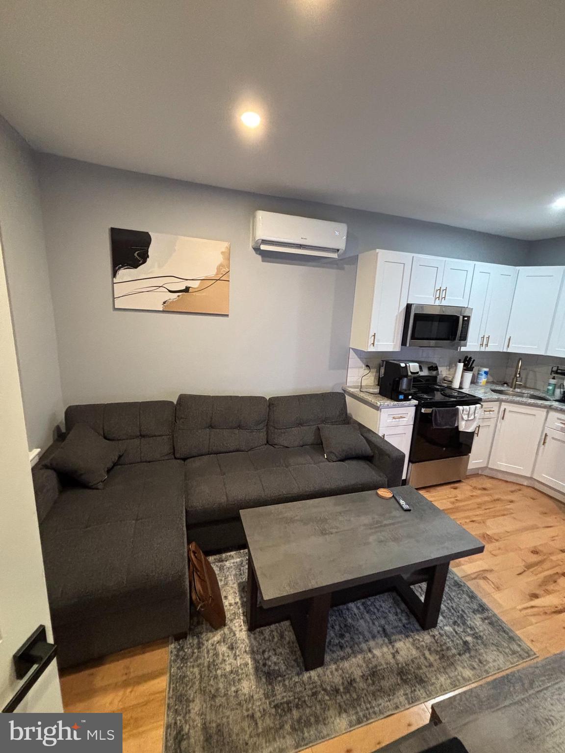 1921 S CROSKEY STREET