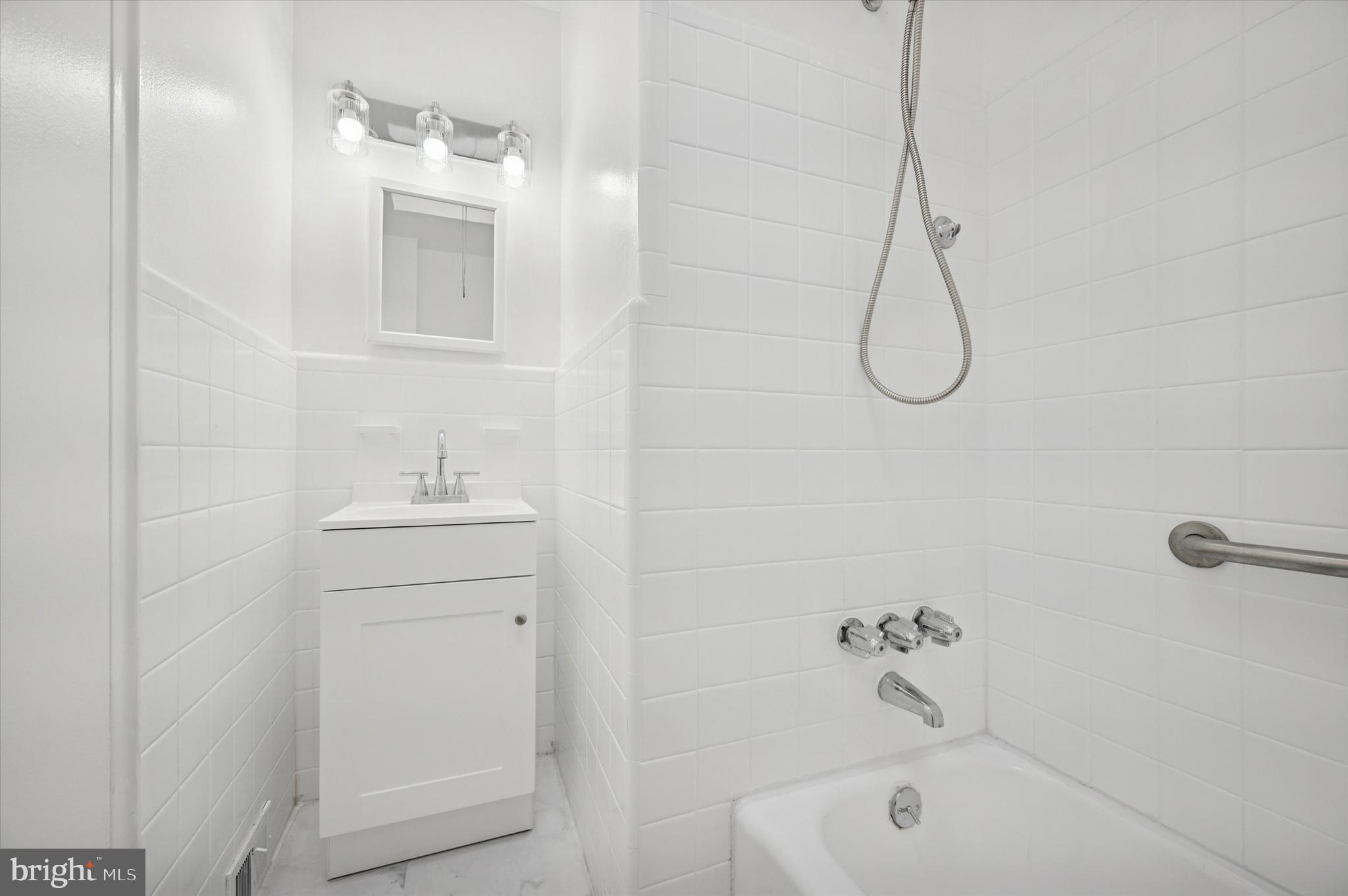 6234 TORRESDALE AVENUE