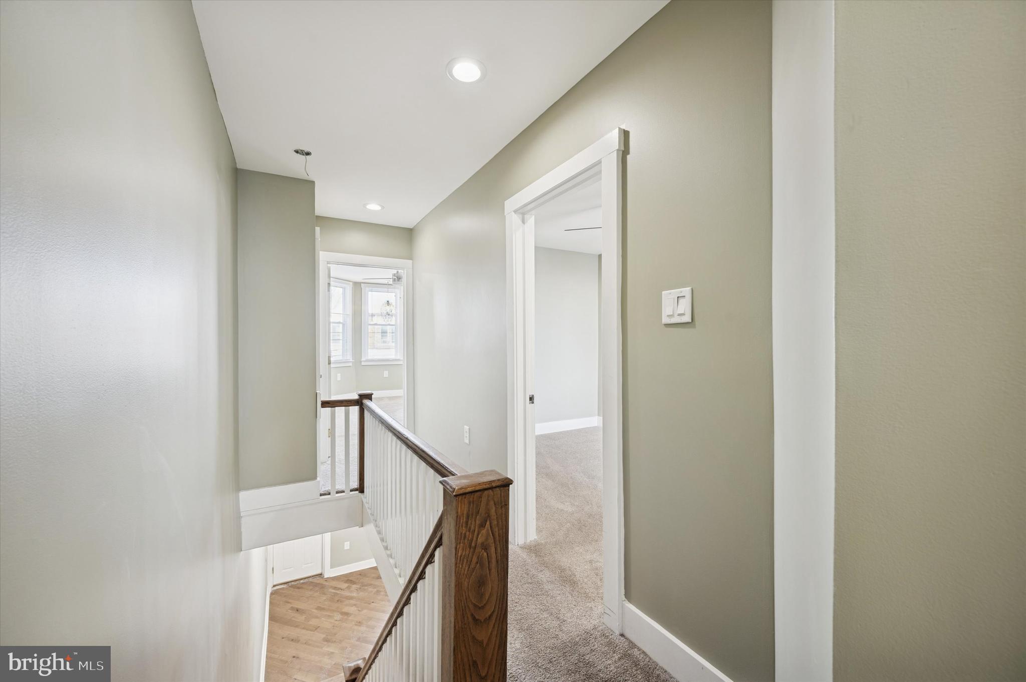 2851 ARAMINGO AVENUE