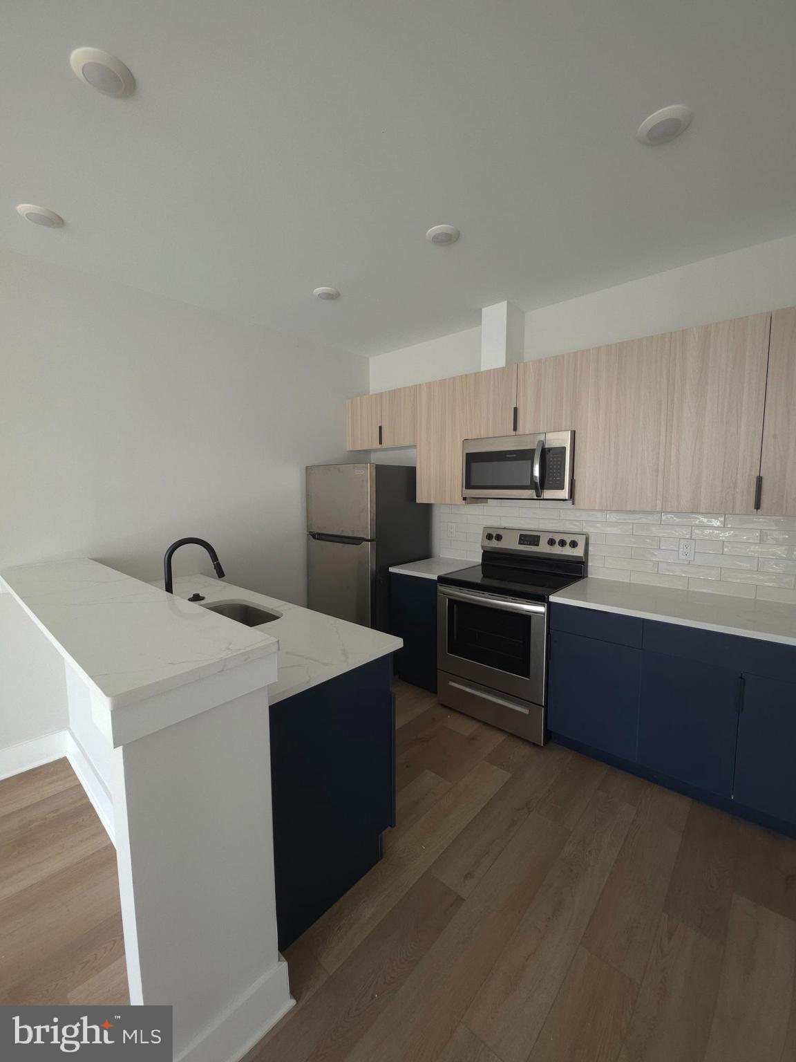 3503 MIDVALE AVENUE 506