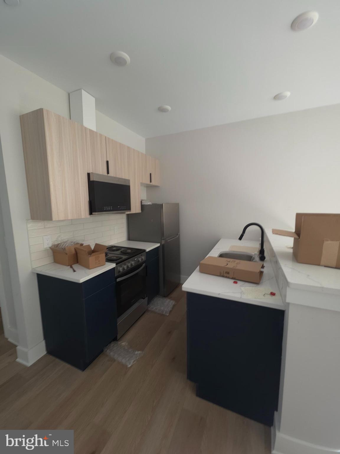 3503 MIDVALE AVENUE 503