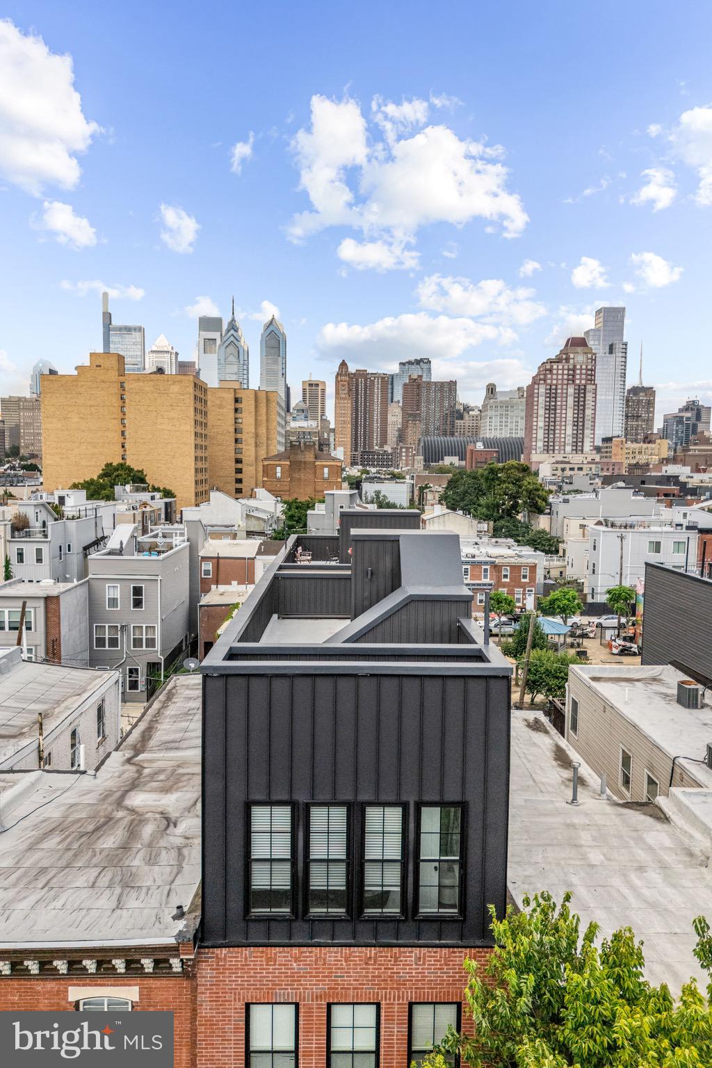 1513 CHRISTIAN STREET 4