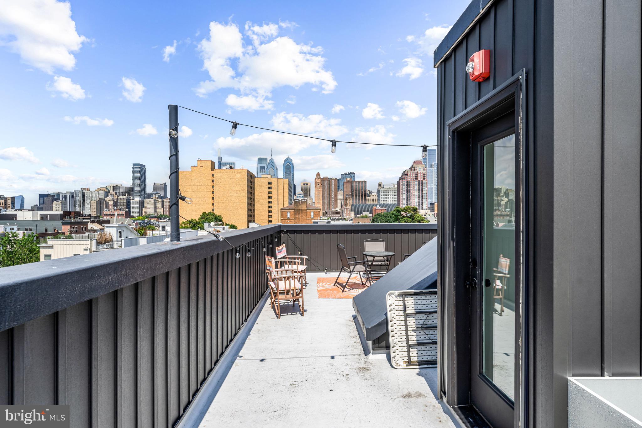 1513 CHRISTIAN STREET 4