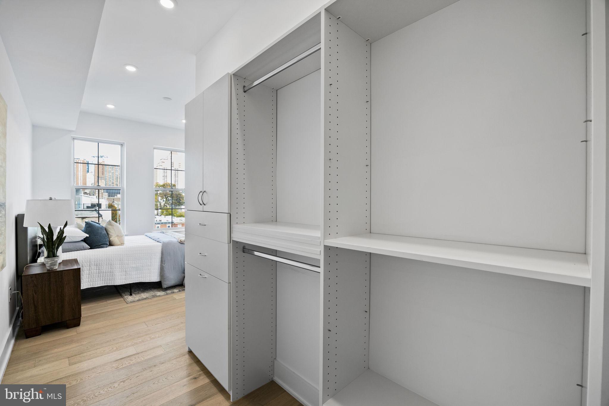 1513 CHRISTIAN STREET 4