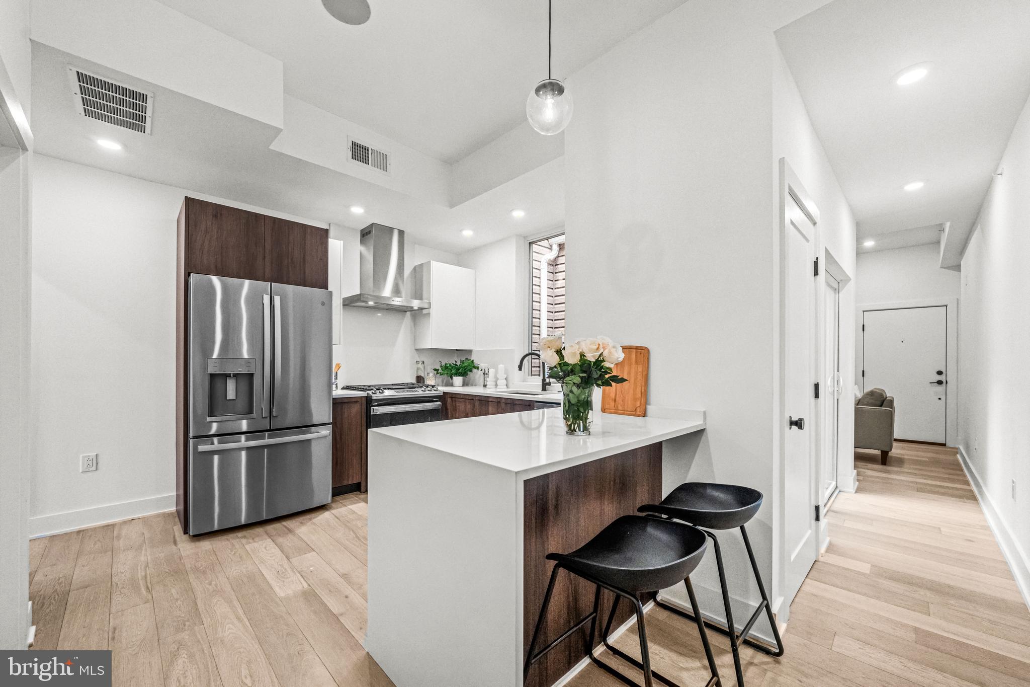 1513 CHRISTIAN STREET 4