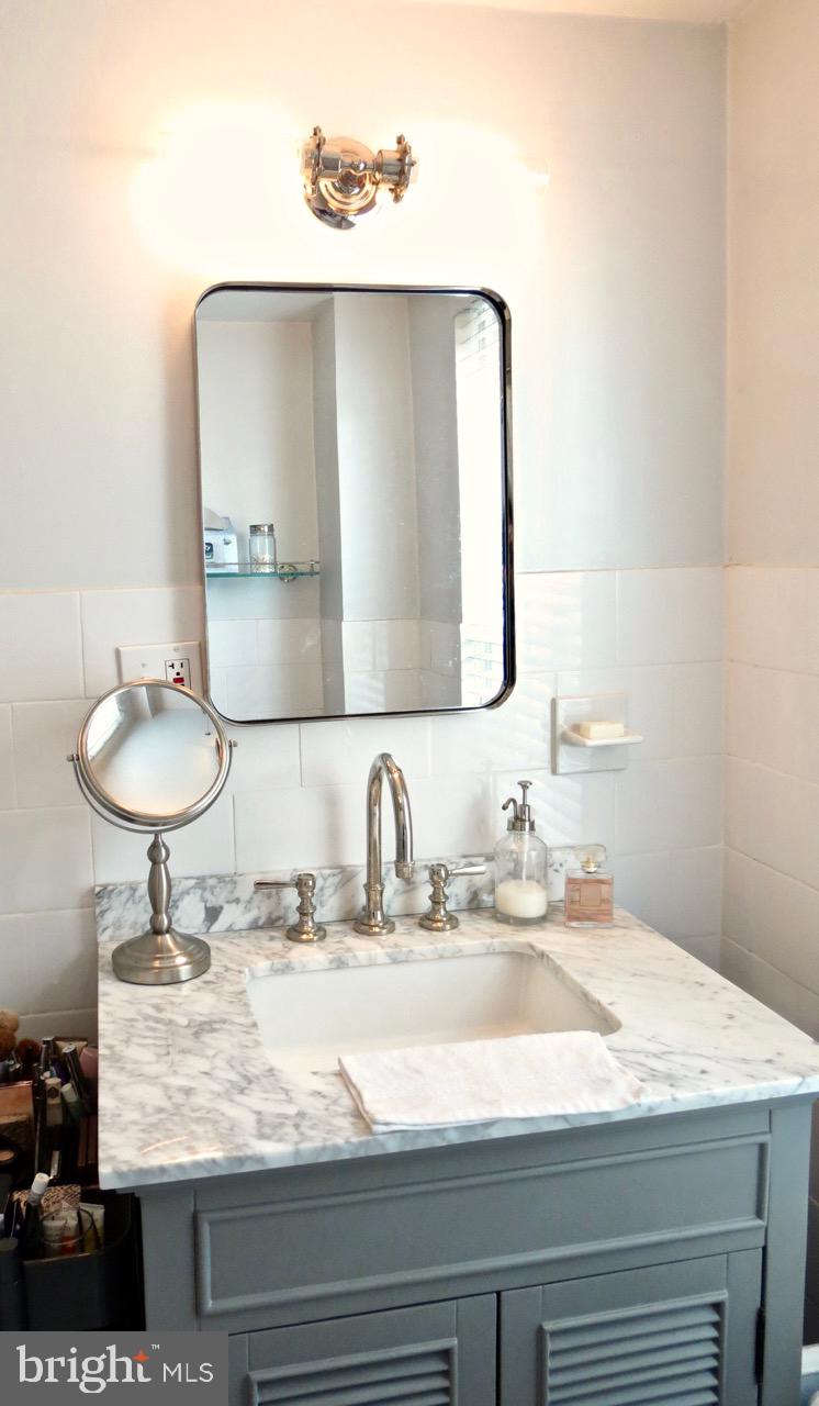 2306 SPRUCE STREET 300