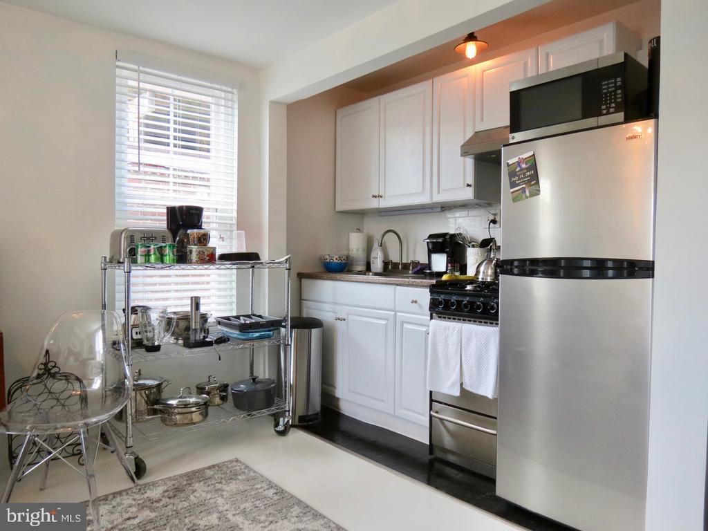 2306 SPRUCE STREET 300