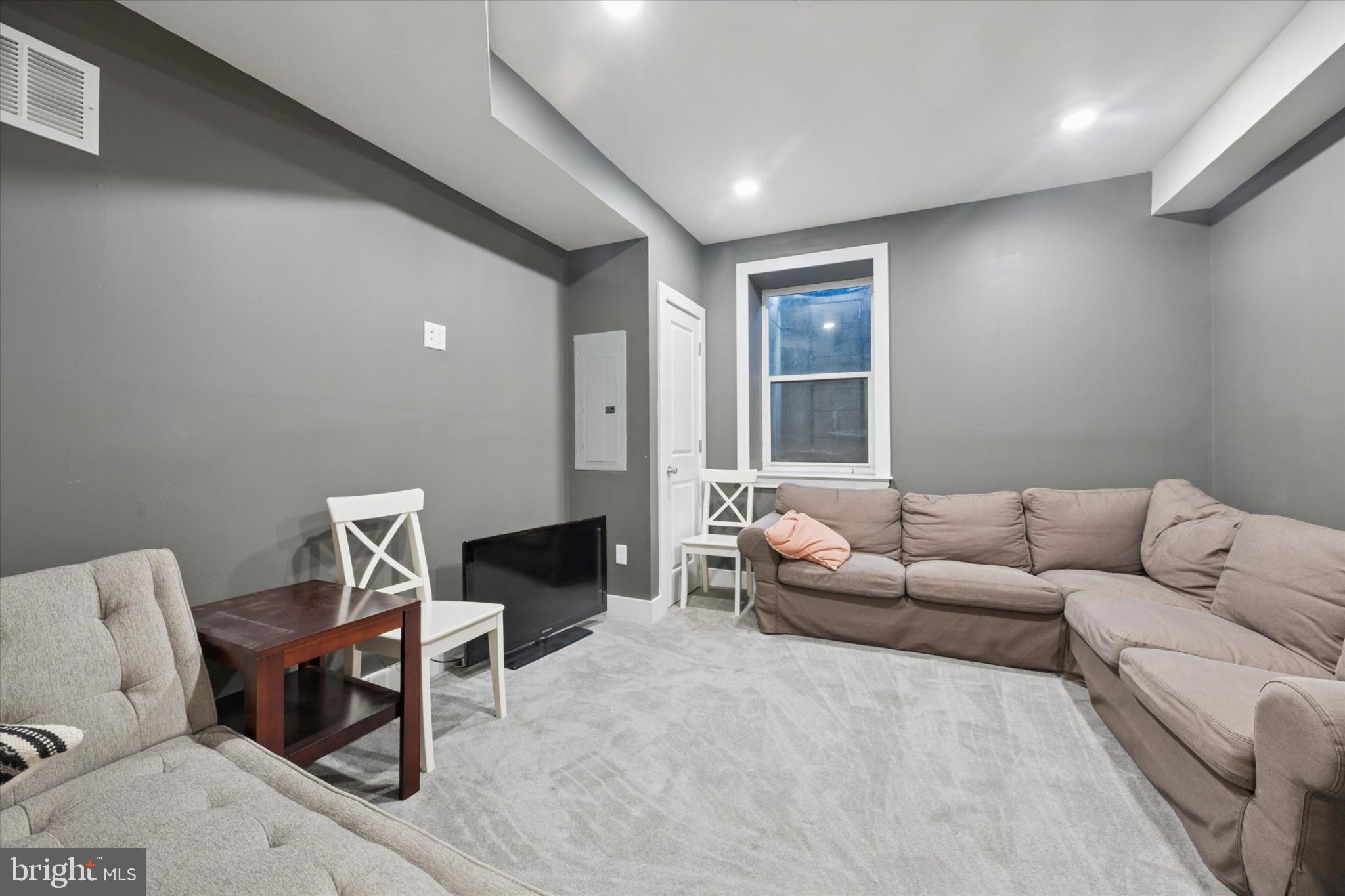 1138 MOUNT VERNON STREET