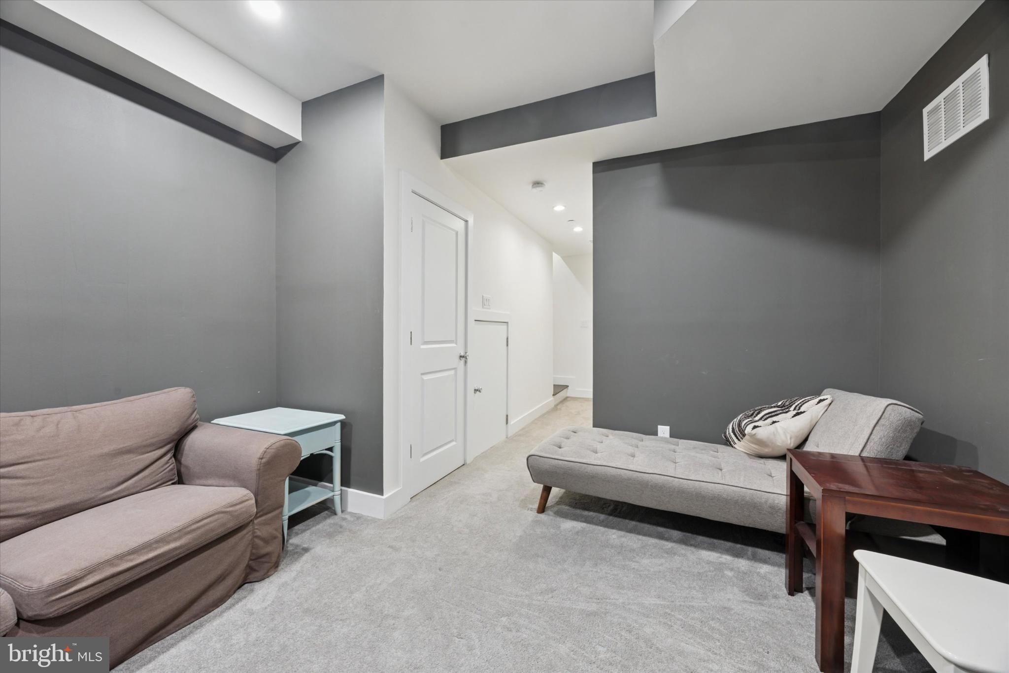 1138 MOUNT VERNON STREET