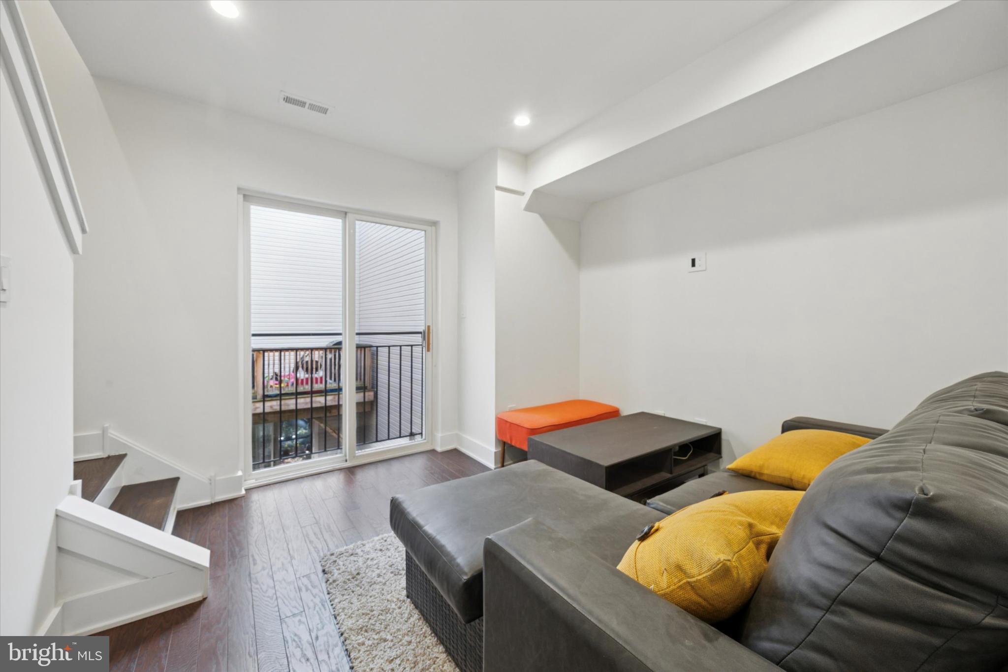 1138 MOUNT VERNON STREET