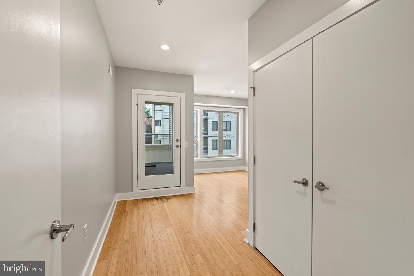 618 N AMERICAN STREET