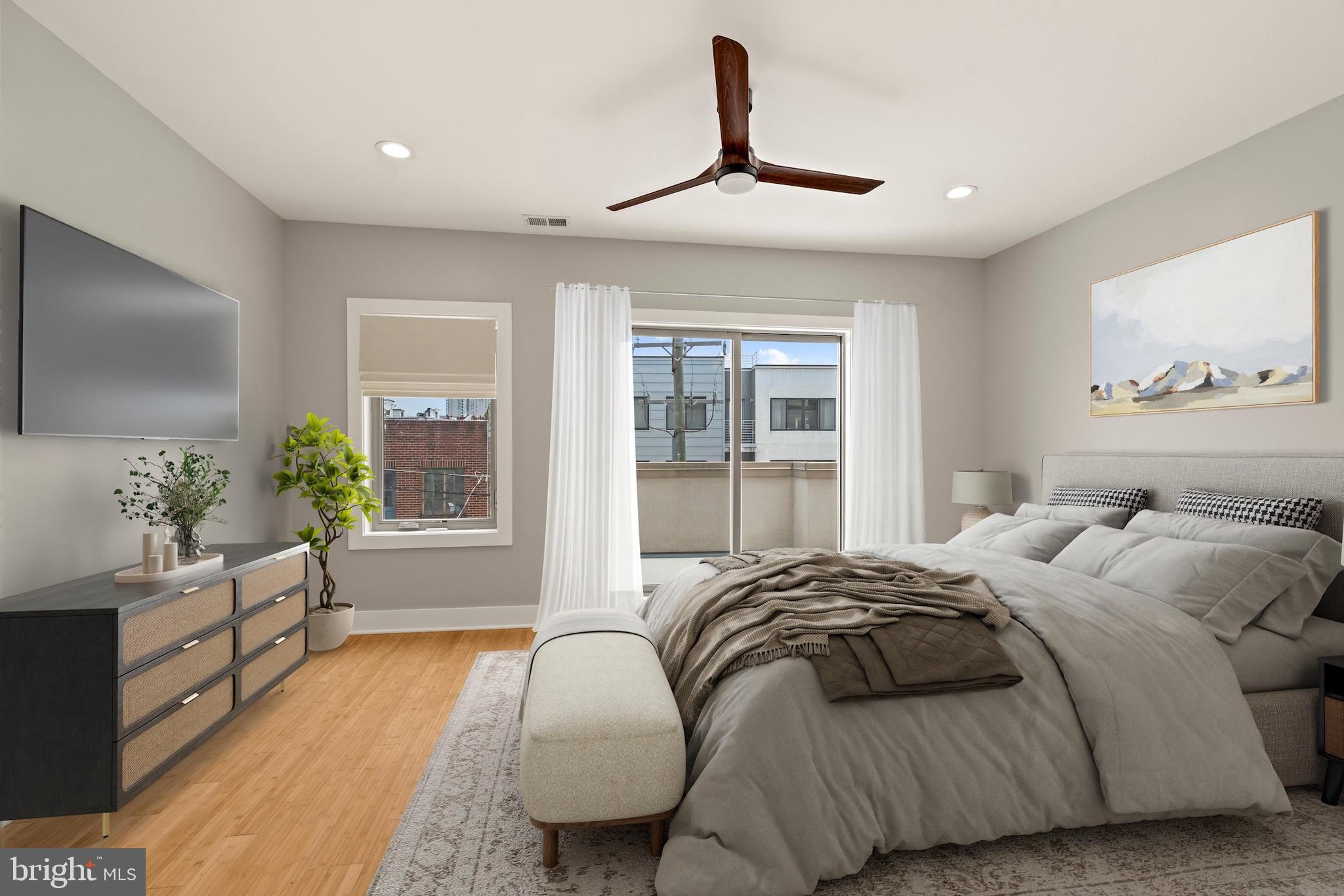 618 N AMERICAN STREET