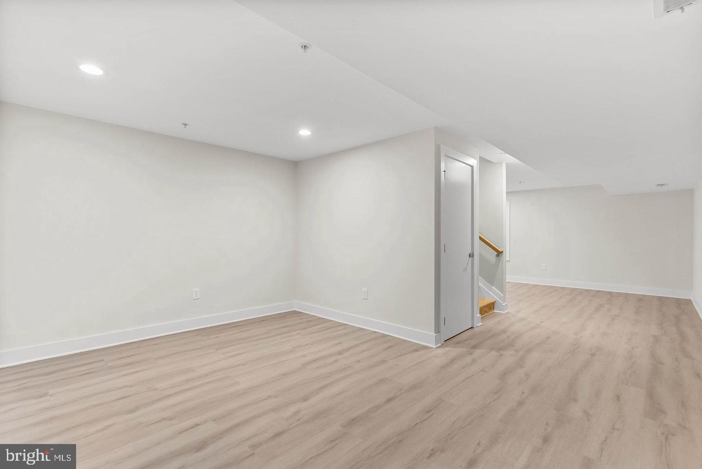 618 N AMERICAN STREET