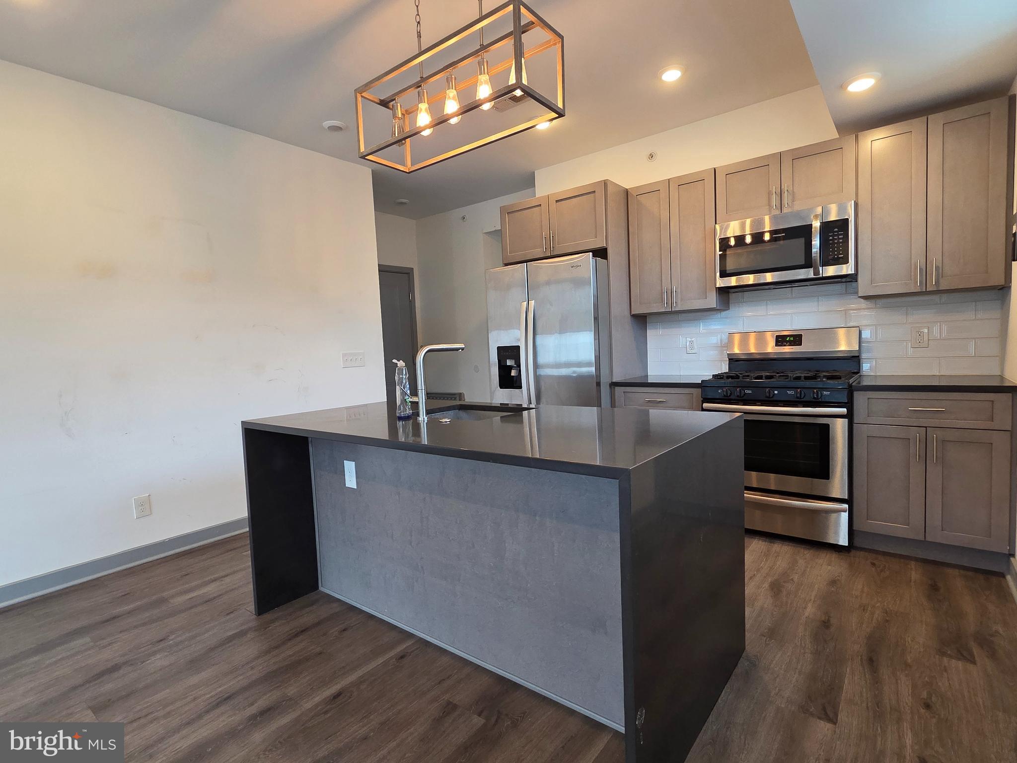 411 W BERKS STREET 3