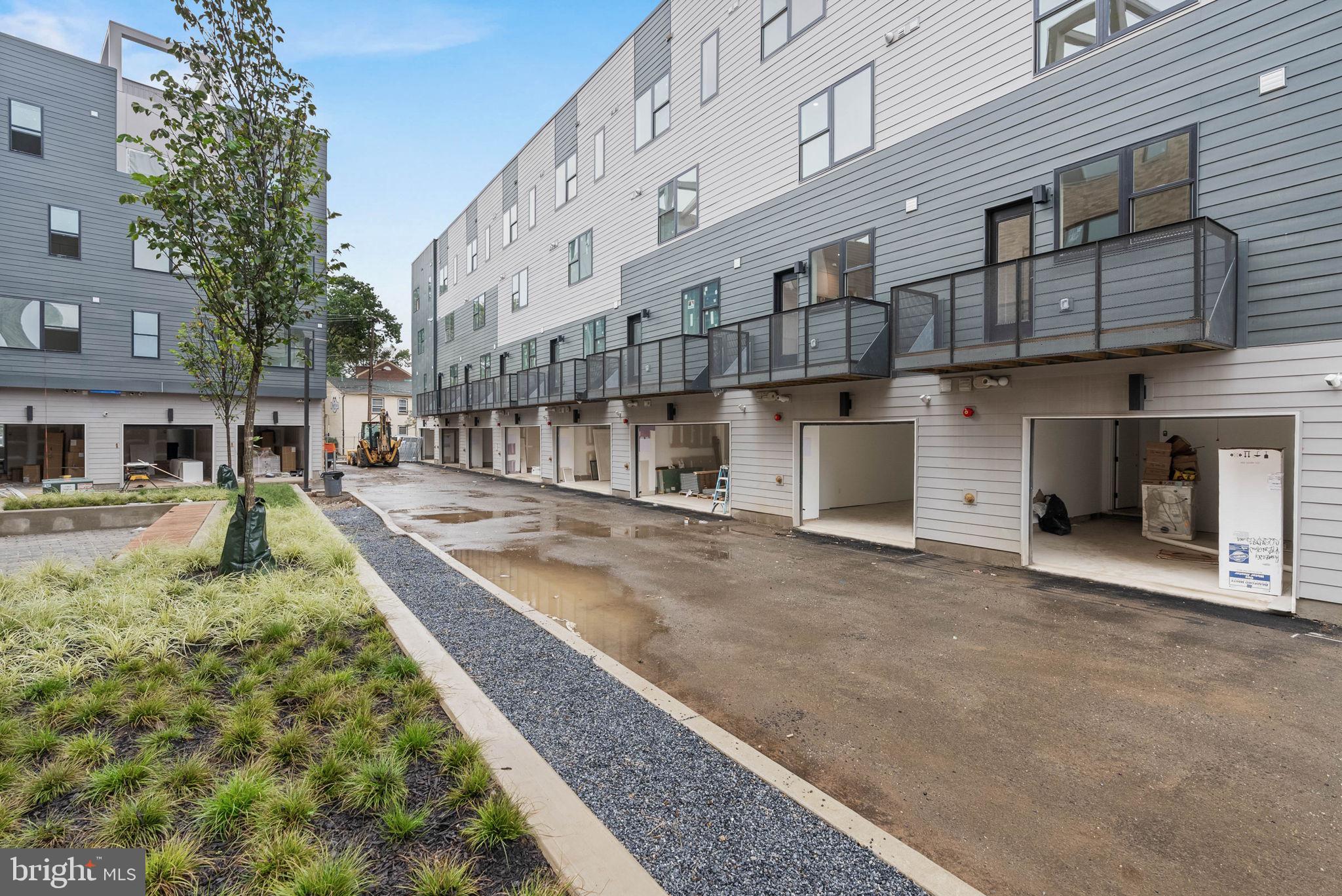 650 FAIRMOUNT AVENUE J2