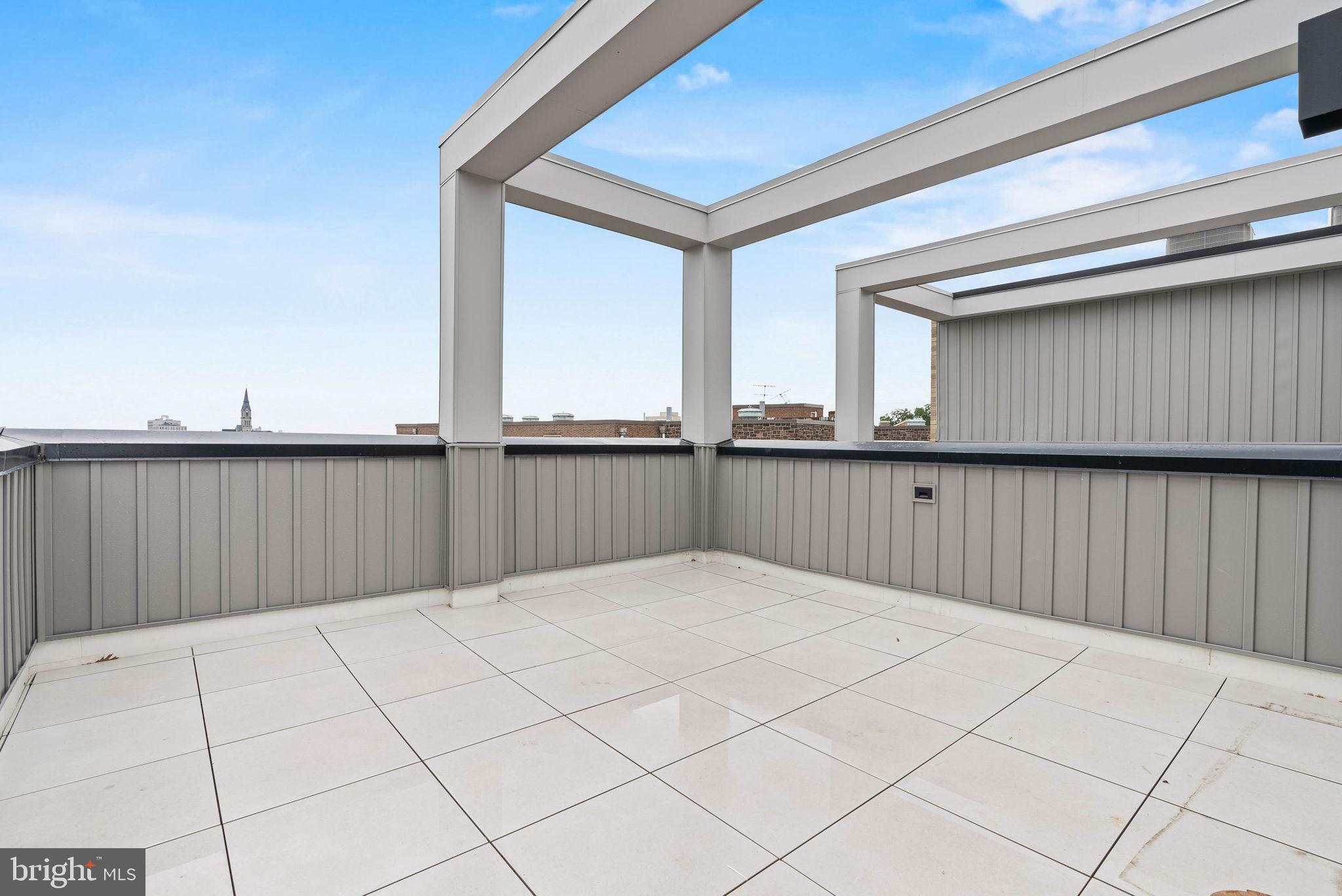 650 FAIRMOUNT AVENUE J2