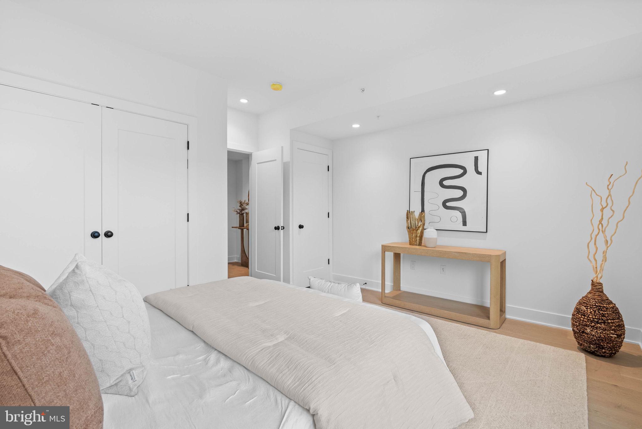 650 FAIRMOUNT AVENUE J2