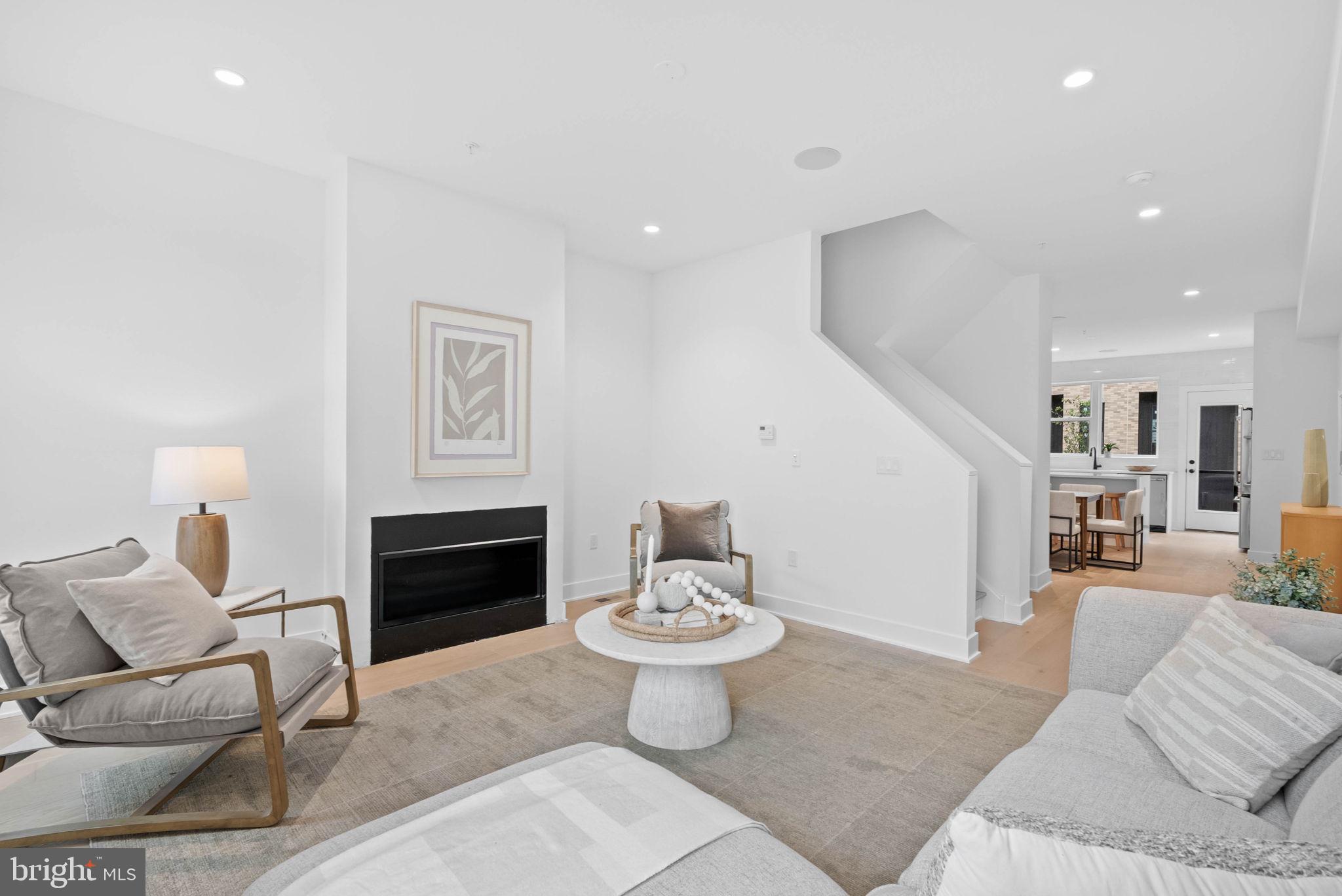 650 FAIRMOUNT AVENUE J2