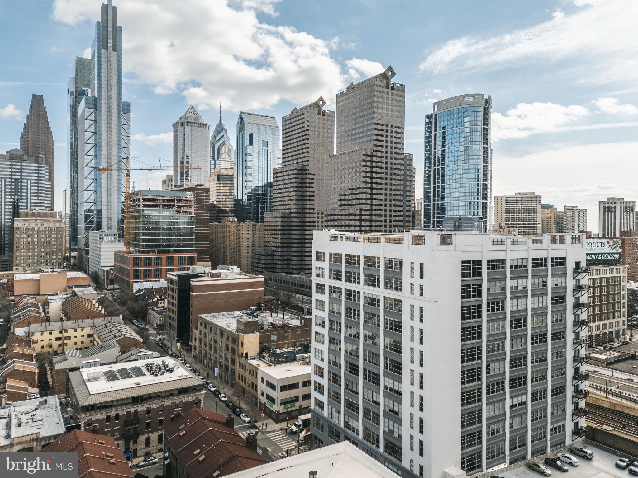 2200 ARCH STREET 28 1011