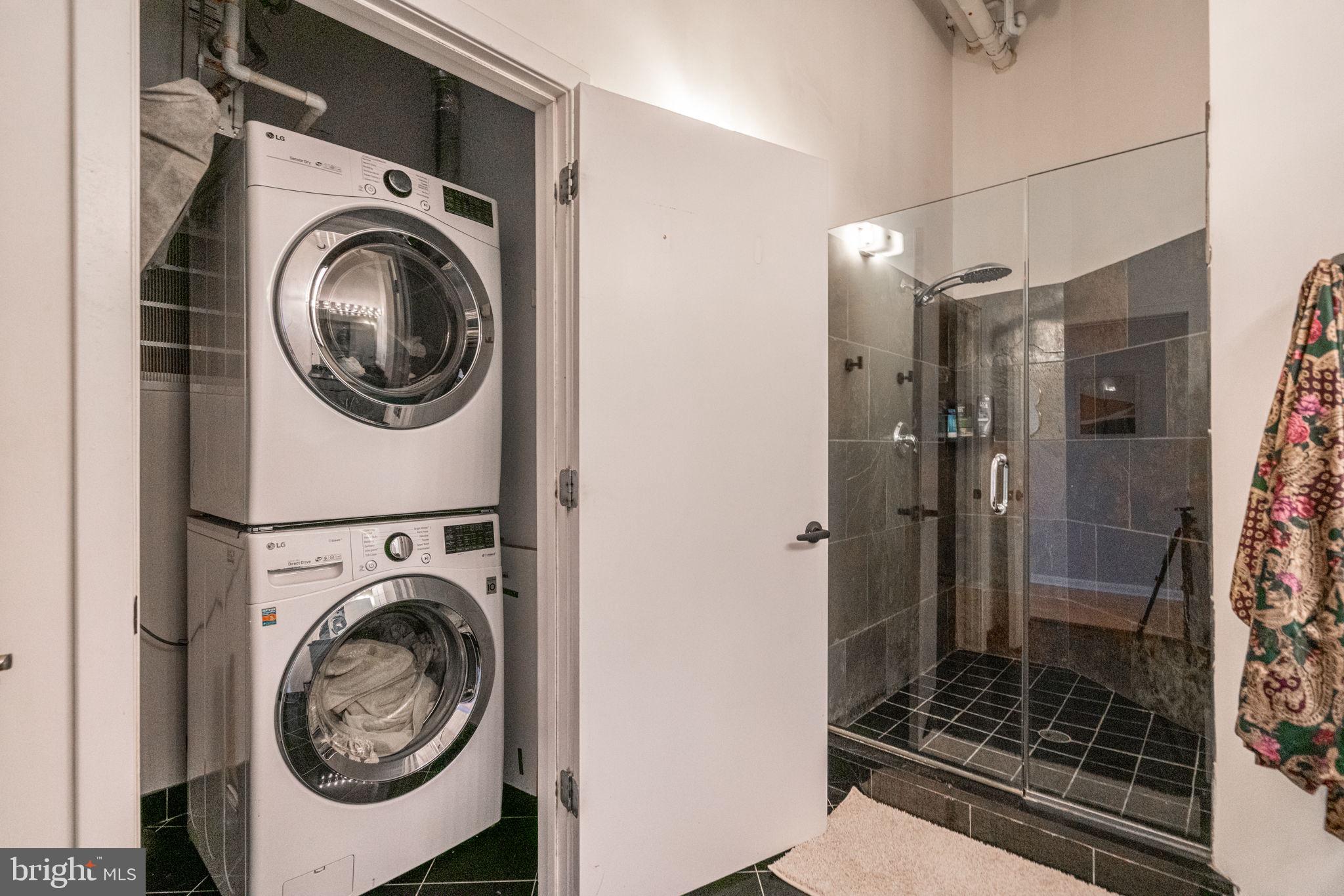 2200 ARCH STREET 28 1011