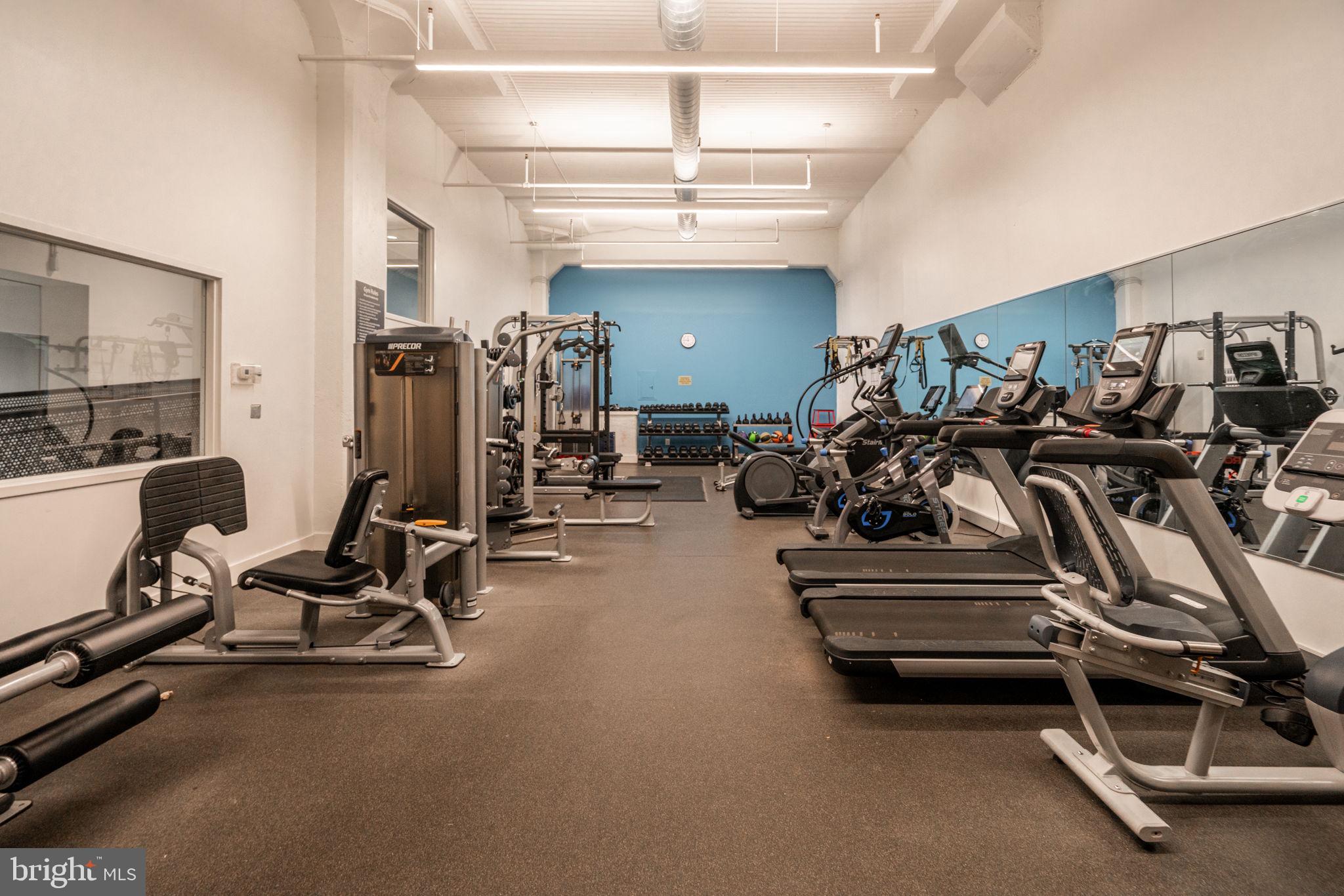 2200 ARCH STREET 28 1011