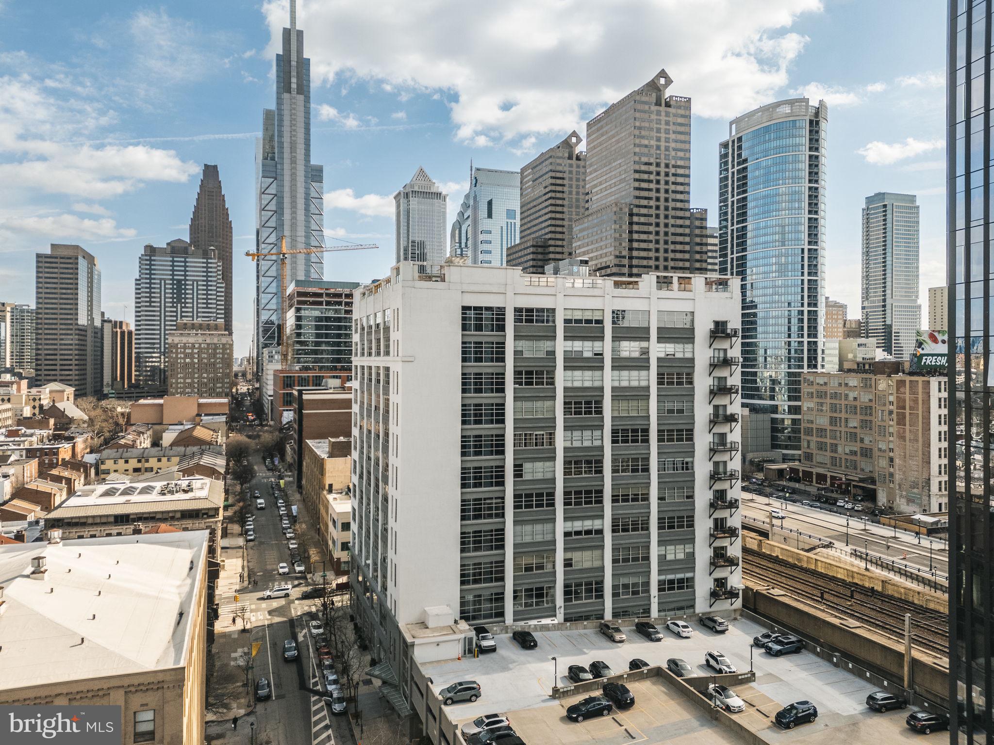 2200 ARCH STREET 28 1011