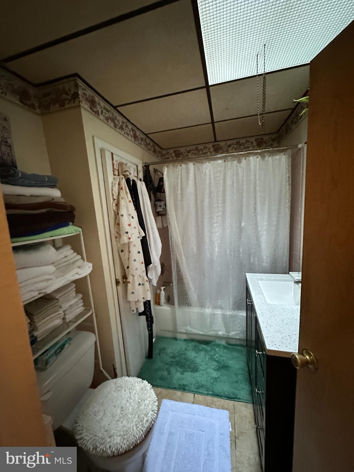 2529 S ASHFORD STREET