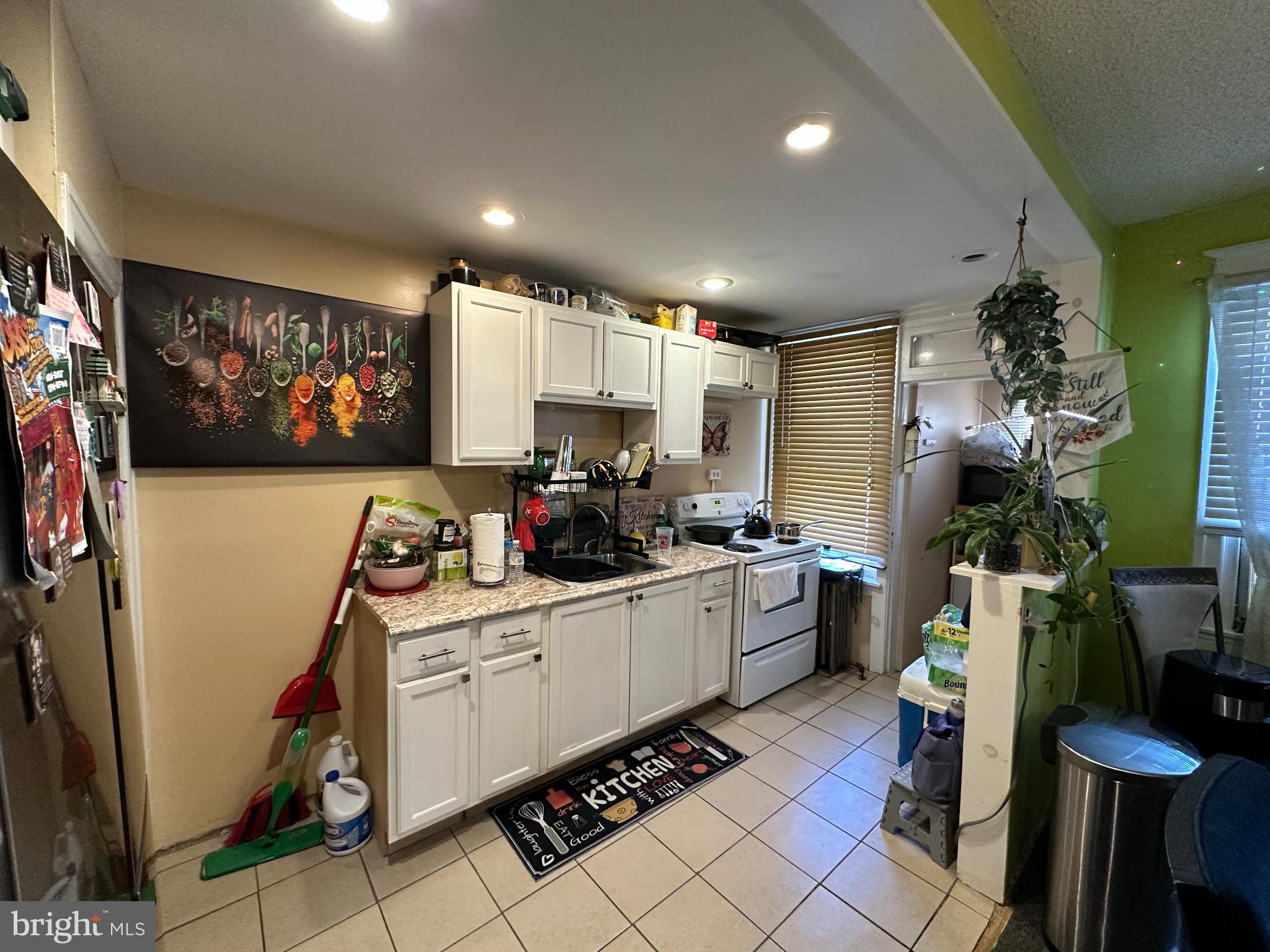 2529 S ASHFORD STREET