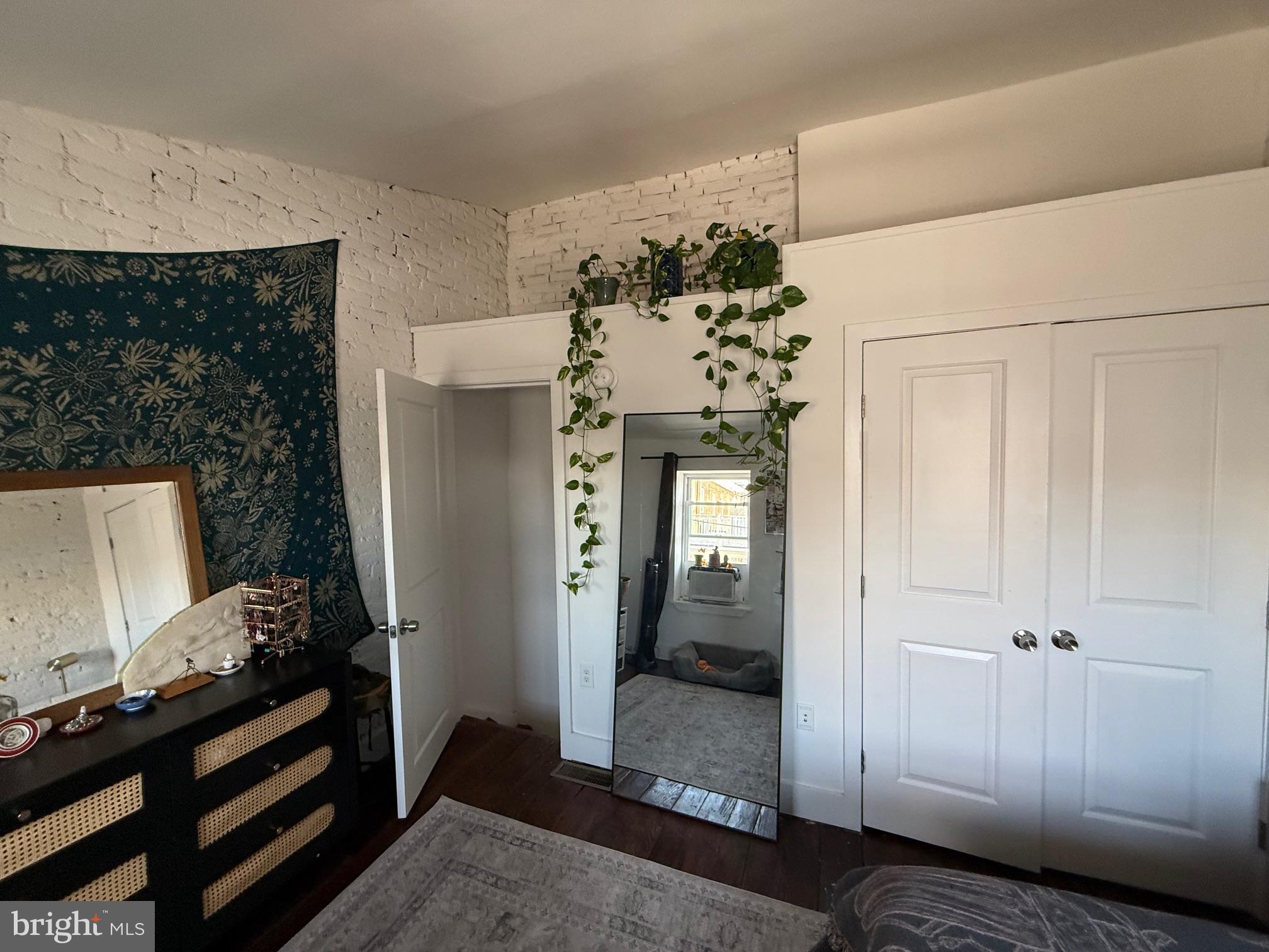 2165 E DAUPHIN STREET