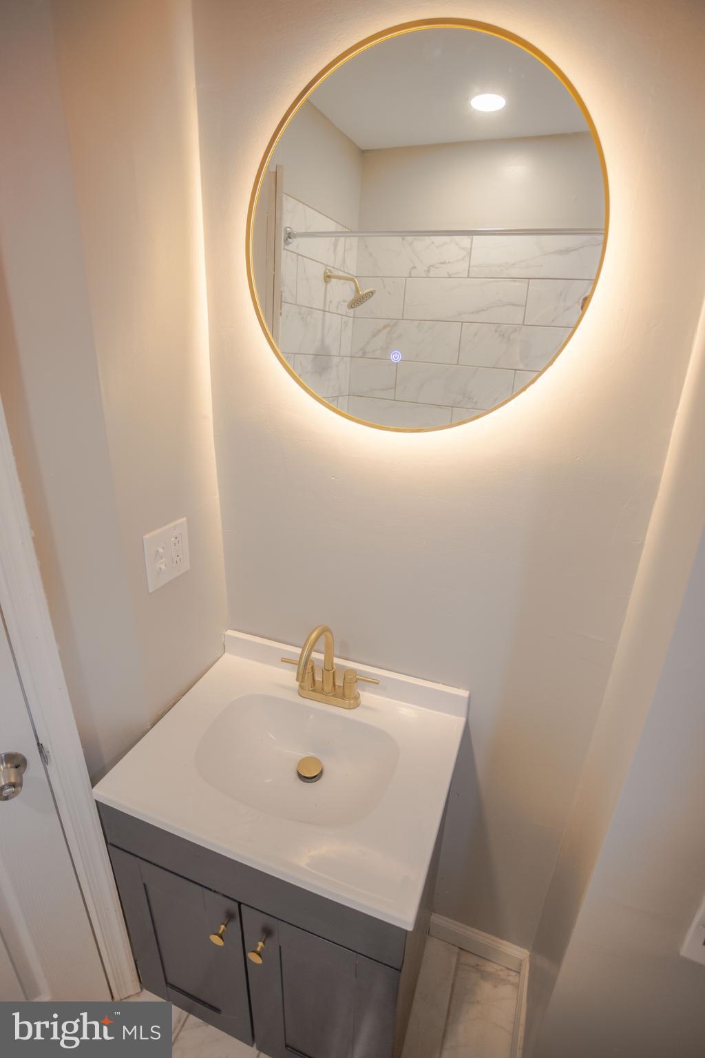 2337 N COLORADO STREET