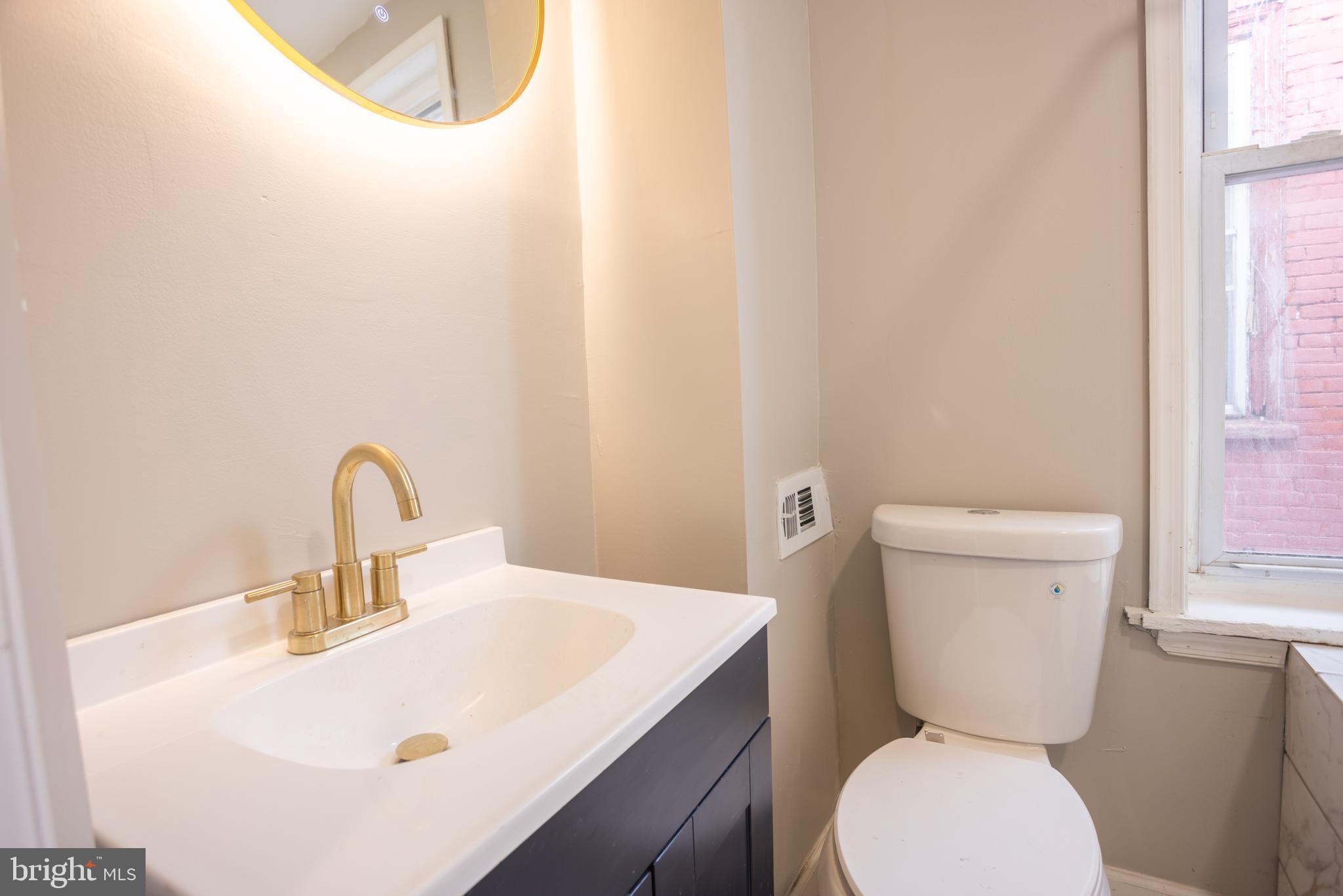 2337 N COLORADO STREET