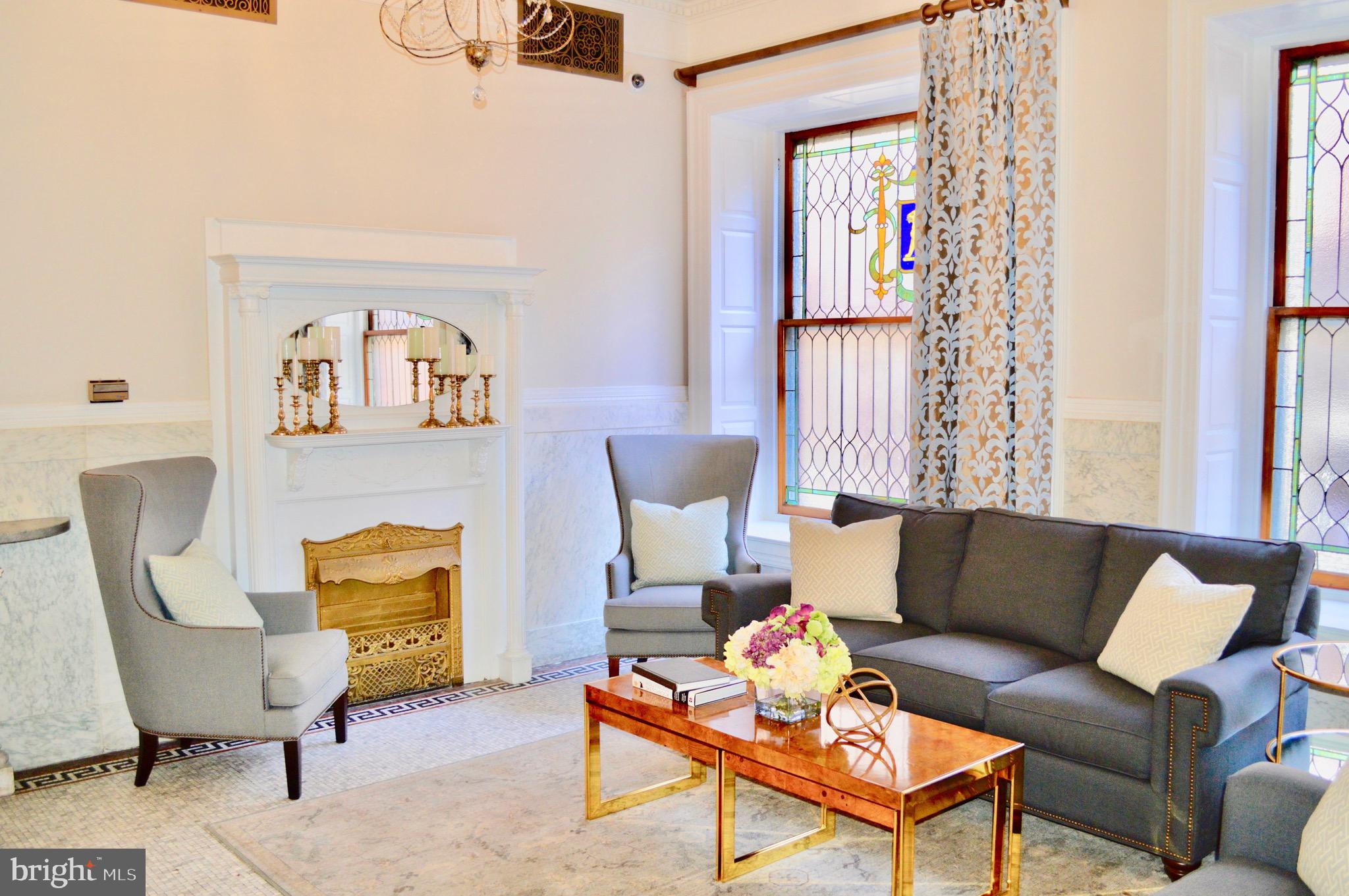 1811 CHESTNUT STREET UNIT 404