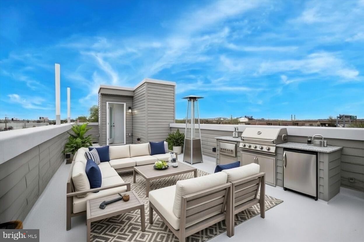 2751 E PACIFIC STREET