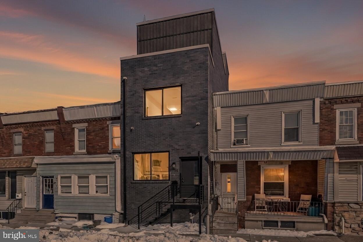 2751 E PACIFIC STREET