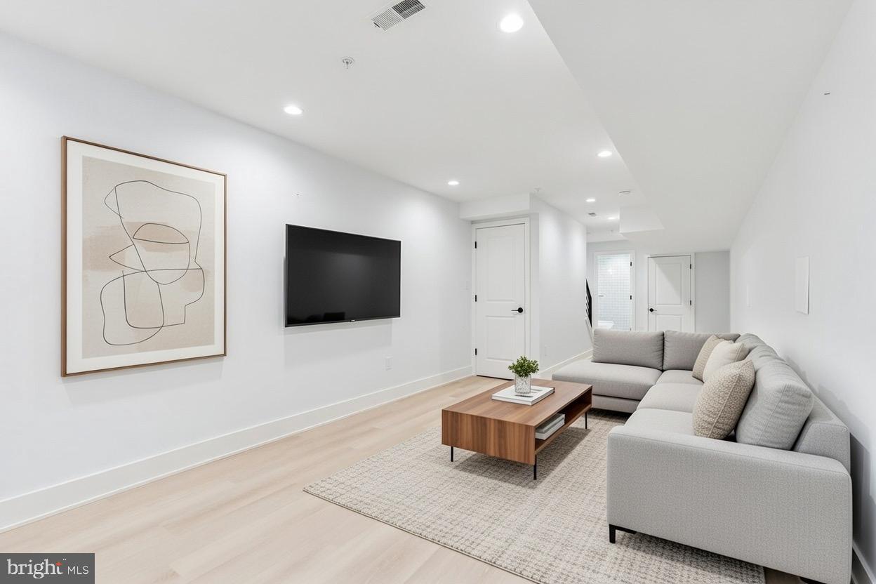 2751 E PACIFIC STREET