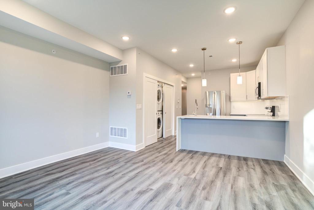 5005 WALNUT STREET