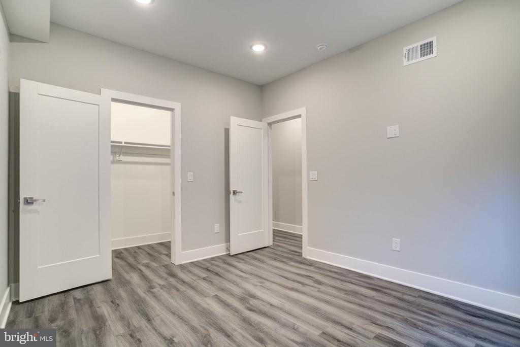 5005 WALNUT STREET