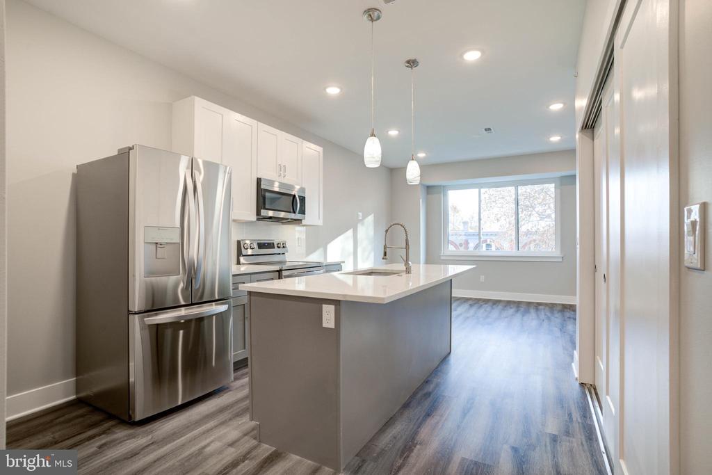 5005 WALNUT STREET