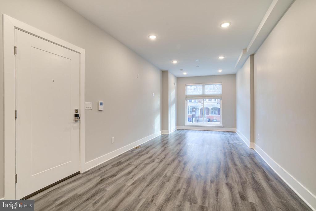 5005 WALNUT STREET