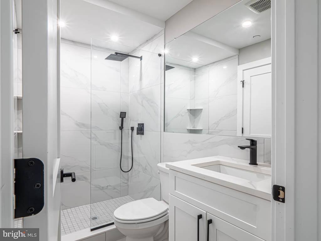 769 S 10TH STREET 3D